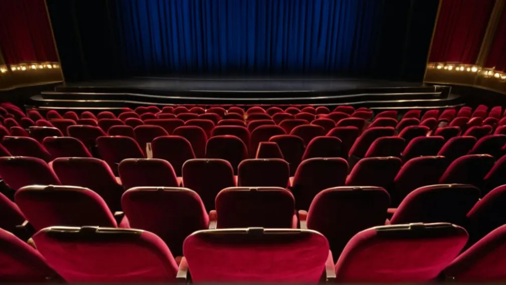 Леа Мишель возвращается на Бродвей: звезда мюзикла «Шахматы» снова на сцене Imperial Theatre