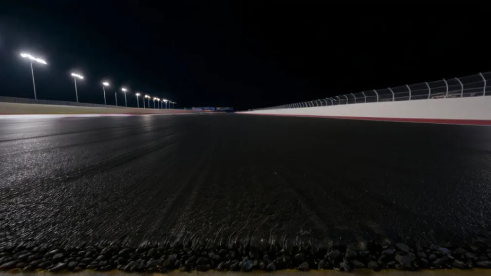 Гран-при Лас-Вегаса: Тренировки прерваны из-за крышки люка