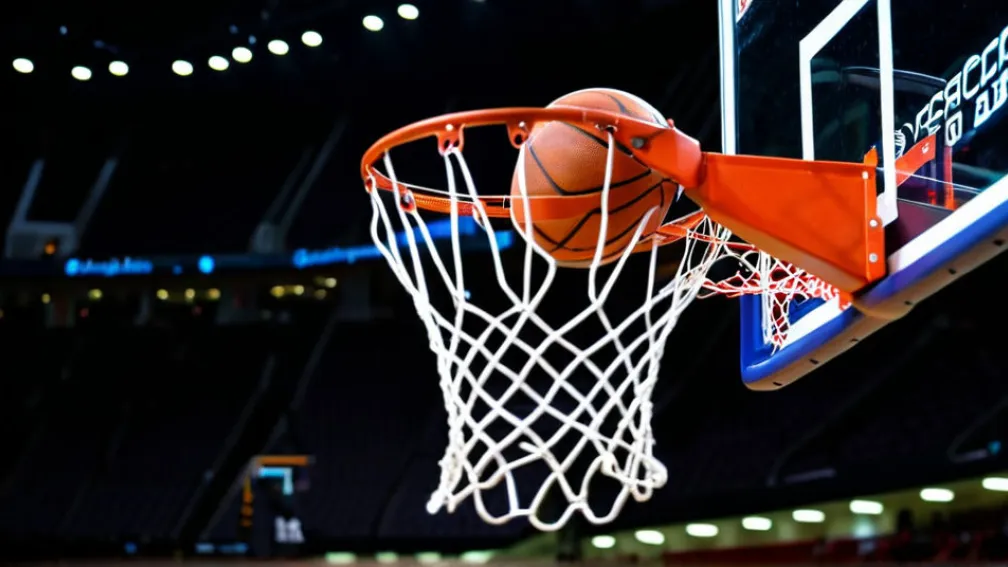 Уверенная победа: ЮКонн разгромил Огайо Стейт благодаря блистательной игре Сары Стронг