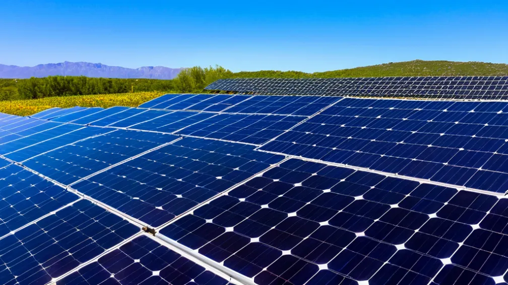 Квантовый скачок в эффективности солнечной энергии: Новые панели достигают 50% КПД