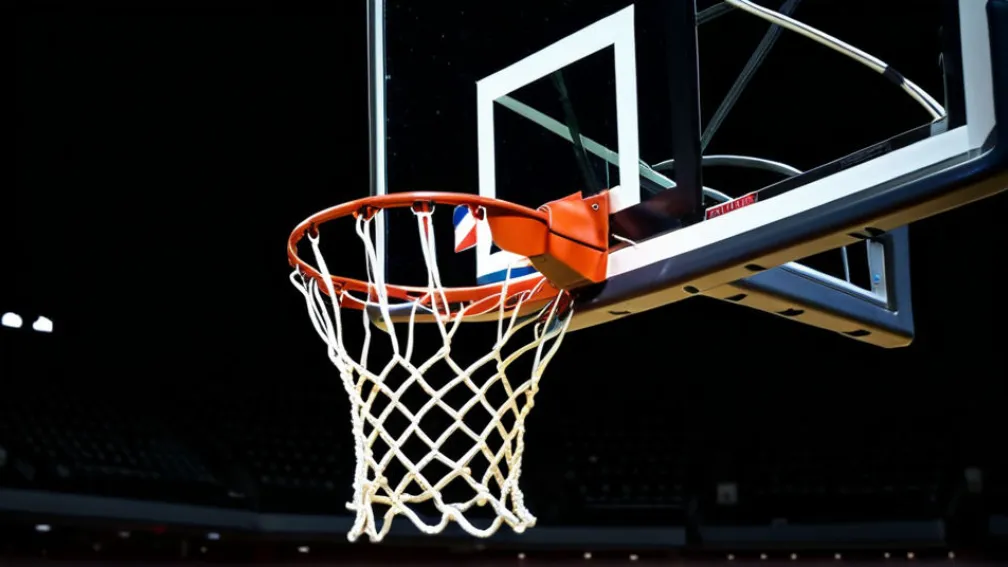 «Атланта Хокс» продолжает победную серию в гостях против «Сан-Антонио Спёрс»