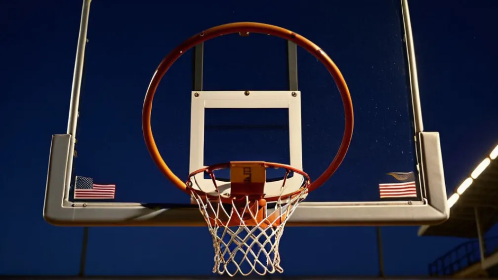 «Ховард» встретится со «Стетсоном» после яркой игры Харриса