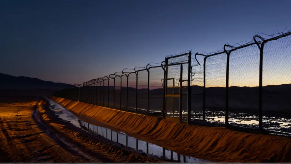Николай Статкевич возвращен в тюрьму после отказа от "принудительной депортации"