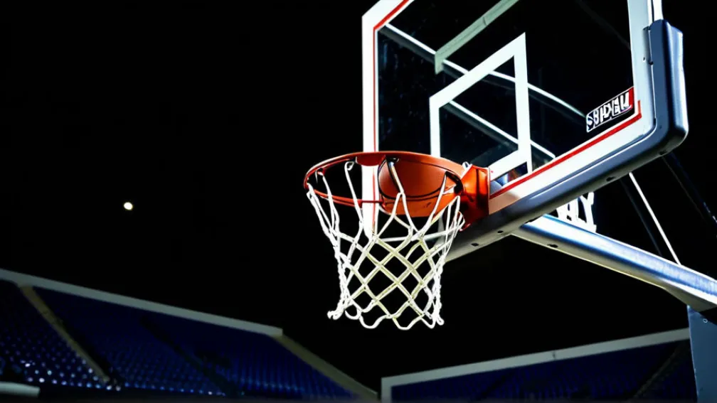 Кливленд Стэйт разгромил Уэйнсберг: Райан набрал 21 очко