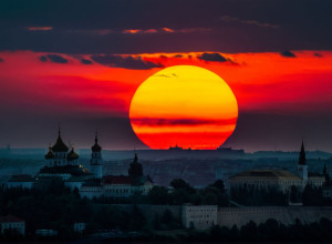 Яркое Солнце