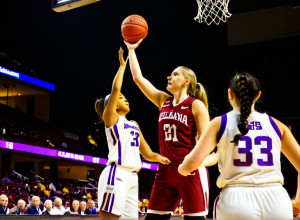 Женская команда №6 «Оклахома» разгромила «Уэстерн Каролину» в доминирующем матче