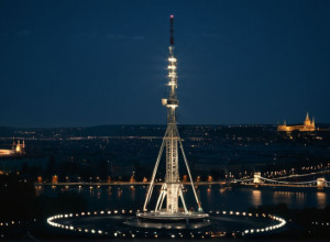 Венгерская служба "Радио Свободная Европа" прекратила работу после сокращения финансирования США