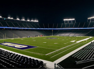 Убедительный разгром: Нью-Гэмпшир обыграл Брайант благодаря рекорду квотербека Веззы