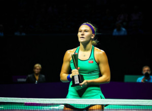 Елена Рыбакина стала чемпионкой WTA Finals, обыграв первую ракетку мира Соболенко