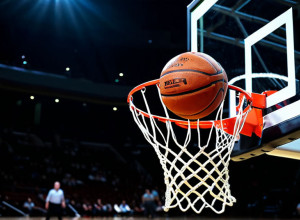 Нотр-Дам принимает Детройт Мерси после выдающейся игры Маркуса Бертона с 24 очками