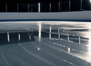 Кевин Эмоз из Франции одержал первую победу на Гран-при по фигурному катанию Skate America