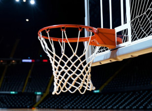 Исторический матч: Вембаньяма набирает 38 очков, приводя "Спёрс" к волевой победе над "Буллз"