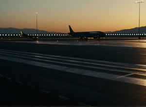 В Луисвилле почтили память жертв крушения самолета UPS перед матчем