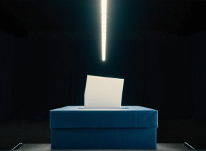 Выборы губернатора Калифорнии: Драма, Неопределенность и Переполненное Поле Кандидатов