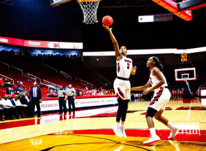 Предсезонный старт: Queens (NC) принимает Gardner-Webb в Шарлотте