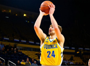 Историческая победа: Quinnipiac обыграл Pittsburgh со счетом 83-75