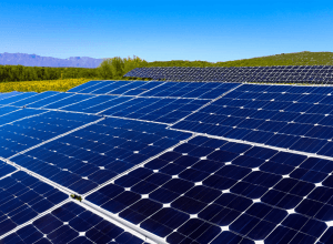 Квантовый скачок в эффективности солнечной энергии: Новые панели достигают 50% КПД