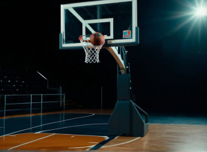 Университет Бостона одержал уверенную победу над Брауном в баскетбольном матче