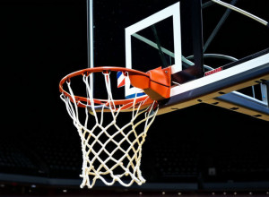 «Атланта Хокс» продолжает победную серию в гостях против «Сан-Антонио Спёрс»