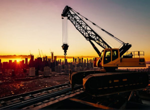 Подросток чудом спасен с высотного крана в Иерусалиме