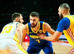 «Либерти» одержала победу над «Вермонт» благодаря 23 очкам Деккера