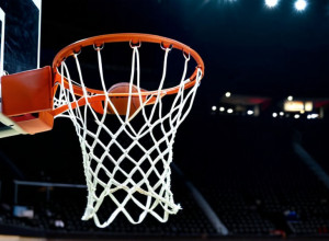 "Юта Вэлли" одержала победу над "Ирвайном" благодаря 18 очкам Айзека Дэвиса