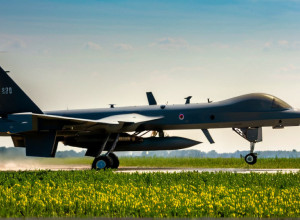 Секретарь Армии США в Киеве: Встреча для обсуждения мира и обороны