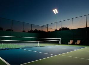 Карлос Алькарас завершил сезон, но не год: почему звезда тенниса продолжает играть в выставочных матчах