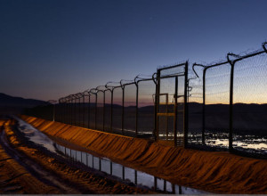 Николай Статкевич возвращен в тюрьму после отказа от "принудительной депортации"