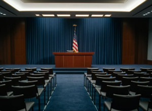 Консервативный активист Лора Ломер получила пресс-карту Пентагона