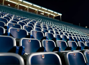 Джено Смит из "Рейдерс" извинился за непристойный жест в адрес фанатов