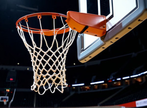 Northwestern State Одолел Ecclesia в Напряженном Матче: Адегбола Блистал