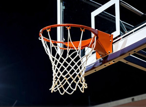 Баскетбольный поединок NCAA: Сан-Франциско Донс принимают Брэдли Брэйвс