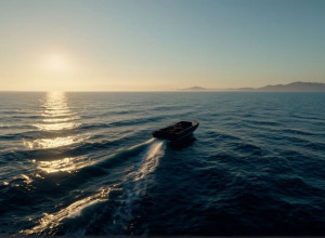 Трамп ставит под сомнение эффективность борьбы с наркотрафиком в море, несмотря на рекордные изъятия кокаина Береговой охраной США.