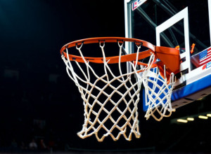 «Колгейт» вырывает победу у «Олбани» в напряженном матче