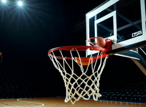 Маунт Сент-Мэри'с обыграл Ховард благодаря 21 очку Амади