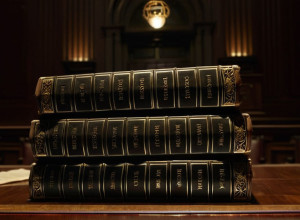 Коррупционный скандал века: дело Джейкоба Зумы и французского оружейного гиганта Thales