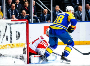 Панарин достиг 900 очков в НХЛ, "Рейнджерс" одержали 12-ю выездную победу, обыграв "Сенаторз" 4-2