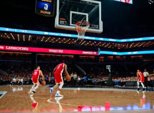 «Холи Кросс» одержал уверенную победу над «Нортистерн» в баскетбольном матче