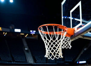 Ст. Бонавентура разгромила Блумсбург благодаря 19 очкам Симмонса