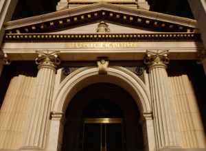 Верховный суд Мичигана рассматривает ограничения на аресты иммигрантов в судах