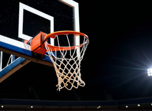 Баскетбольный поединок: «Айова Хокайс» против «Мичиган Стэйт Спартанс» в Big Ten