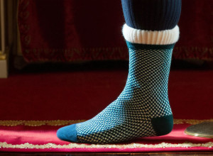 Королевский жест: рождественские чулки из штор Сандрингемского дворца выставлены на аукцион