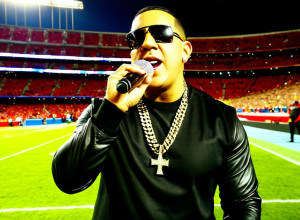 Bizarrap и Daddy Yankee возглавят шоу в перерыве первого матча НФЛ в Испании