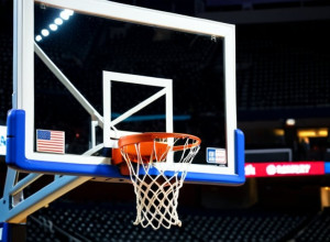 Южный Индиана принимает VMI после 23 очков Татума: превью матча