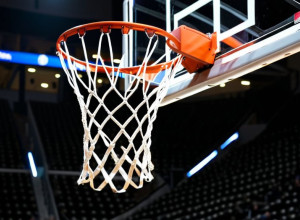 North Dakota Dominates Mayville State 128-58, Curtis Scores 22