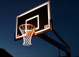 Уокер привел La Salle к уверенной победе над Lancaster Bible в баскетбольном матче