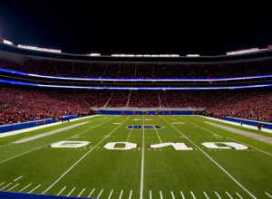 Л.Дж. Мартин принес победу BYU над Цинциннати, набрав рекордные 222 ярда