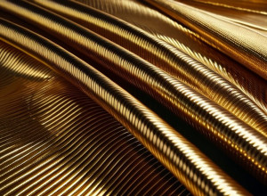 Прада приобрела Версаче: слияние модных гигантов на 1,4 млрд долларов