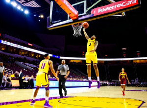 East Carolina одержала победу над Maryland-Eastern Shore со счетом 68-56